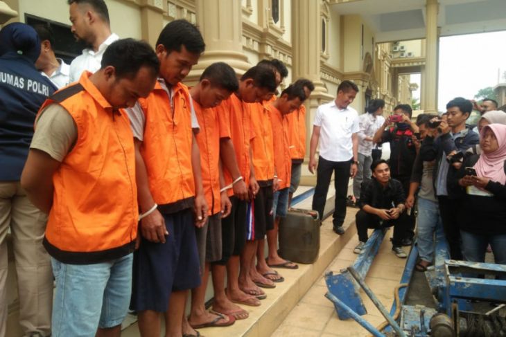 Polda Jambi tangkap sembilan pelaku penambang minyak ilegal