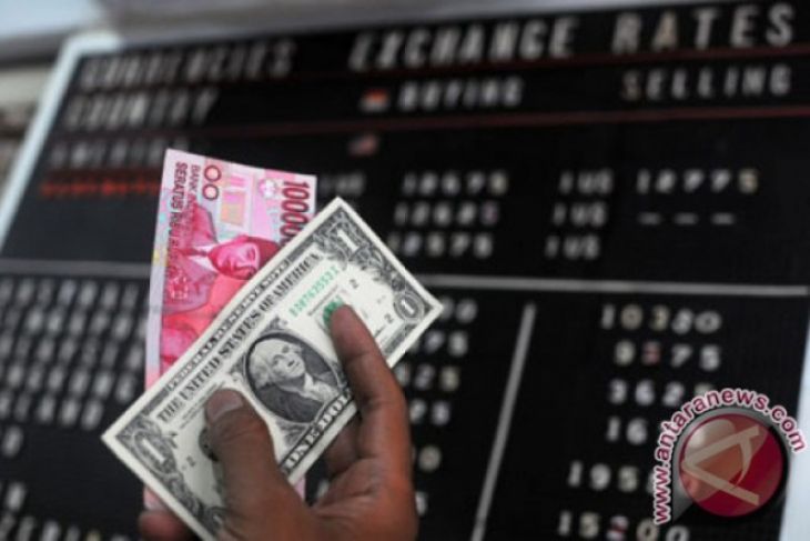 Rupiah melemah 94 poin, dekati angka Rp14.400
