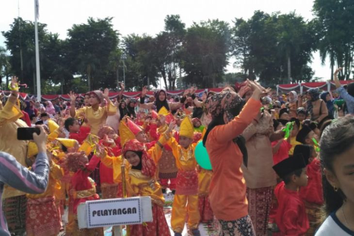 PAUD Jambi pecahkan rekor MURI tarian