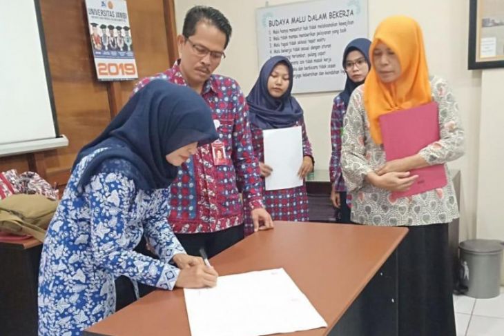 Sertijab Ketua dan Sekretaris Bagian Fakultas Hukum Unja
