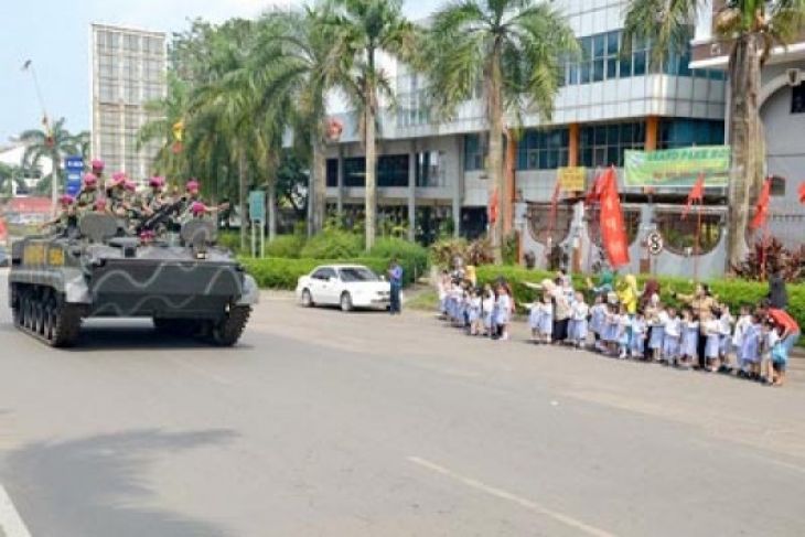 Kedatangan Yonif-10 Marinir di Batam Disambut Meriah