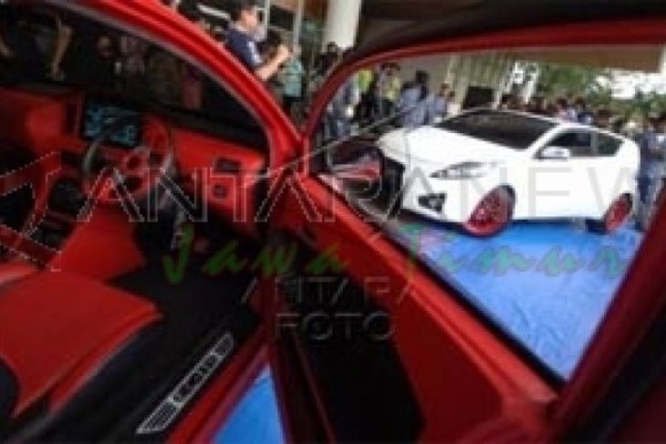 Mobil Listrik Unej Kembali Juara Umum Nasional