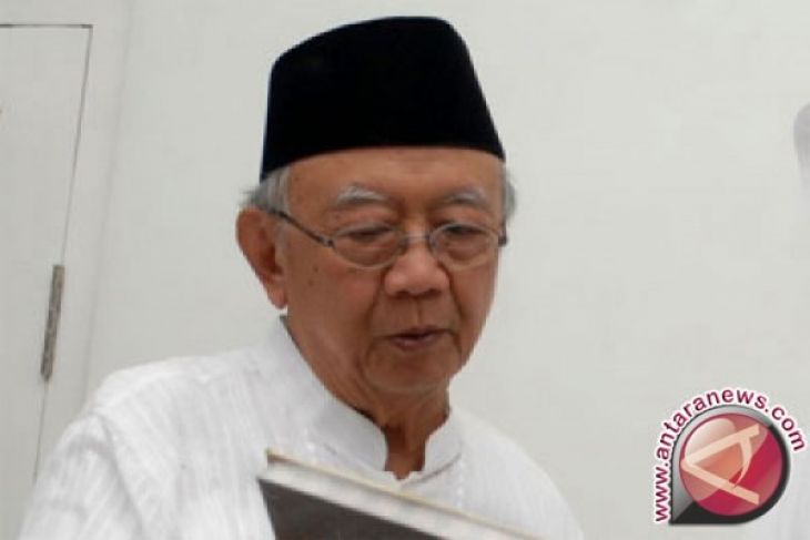 Gus Sholah Klarifikasi Kabar Kehadirannya di Reuni 212
