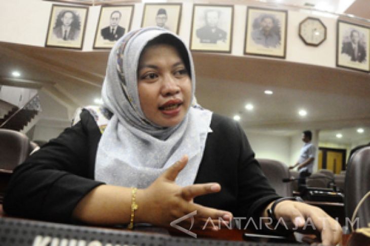 Legislator : Penunjang Proyek Kereta Gantung Kenjeran Surabaya Belum Optimal