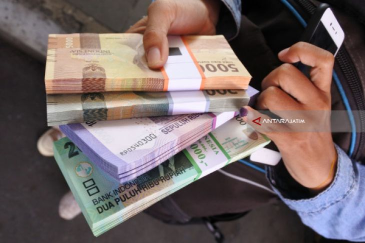Rupiah Menguat, IHSG Melemah