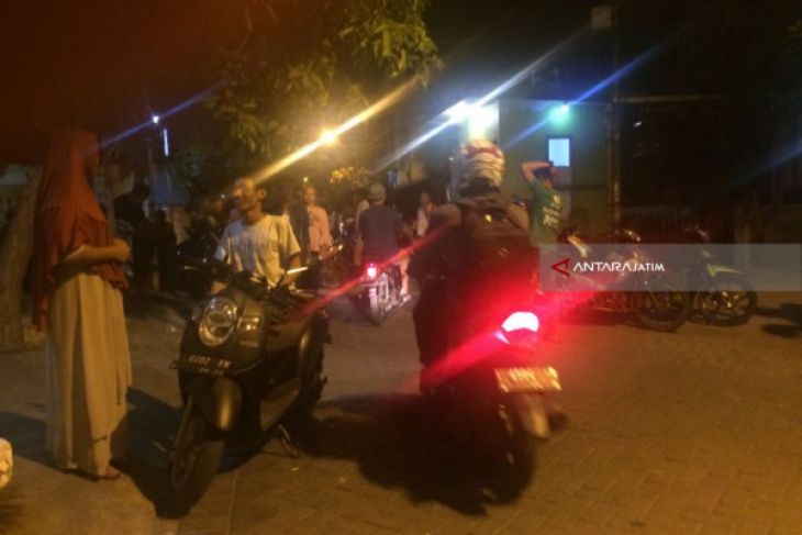 Polisi Ledakkan Bom di Gang Sikatan Surabaya