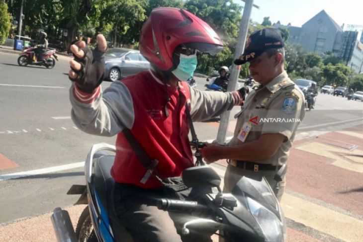 Pengamanan Gedung Negara Grahadi Diperketat (Video)