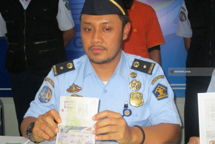 Imigrasi Kediri Tahan Warga Bangladesh Terkait Izin Tinggal (Video)