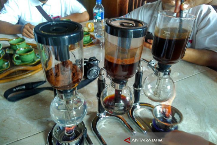 Nikmatnya Menyeruput Kopi Luwak di BAS