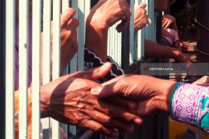 Pejabat Gubernur Berangkatkan Jamaah Calon Haji NTT