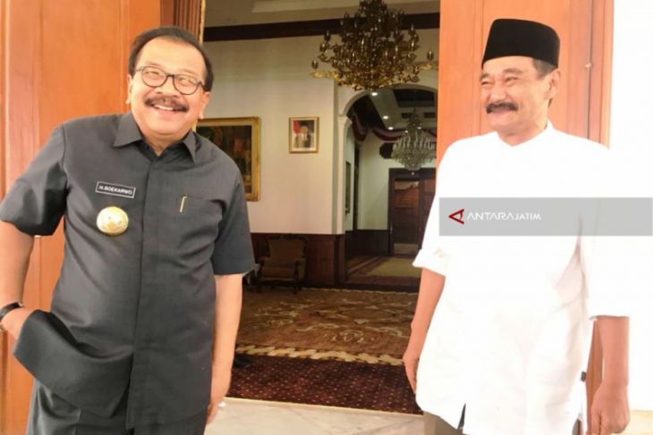 Pakde Karwo: Tak Ada Tawaran Tim Pemenangan Jokowi