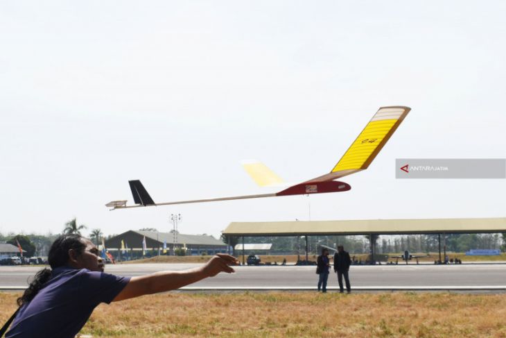 Sebanyak 115 Atlet Ikuti Kejurnas Aeromodeling di Magetan (Video)