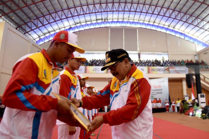 Bersamaan Haornas, Pemprov Jatim Serahkan Bonus Atlet Asian Games