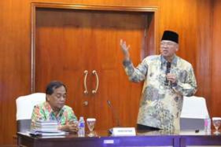 Contra War, Antar Bupati Malang Raih Penghargaan Top 99