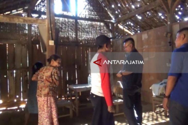 Menanti 15 Tahun untuk Mendapat Aliran Listrik