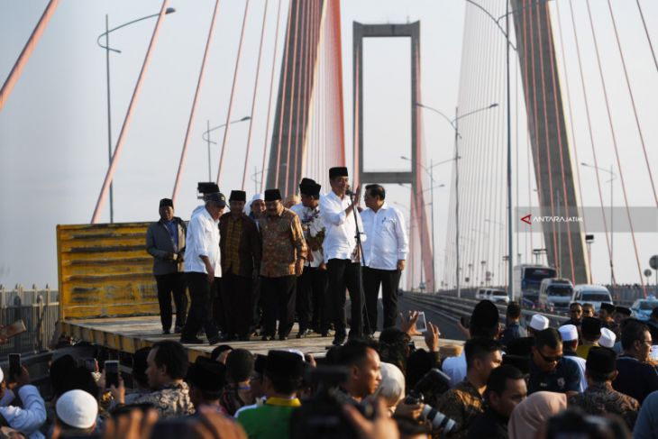 Jembatan Suramadu Gratis, Ya Tetap Dipolitisasi