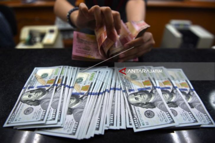 Dolar AS Jatuh