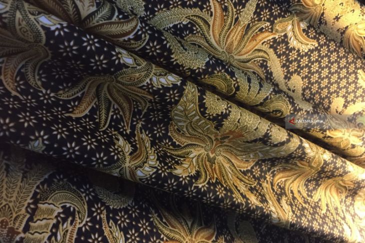 Pelaku Usaha Lestarikan Batik Indonesia