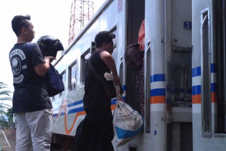 Tiket Kereta Api Tulungagung-Jakarta Ludes Terjual