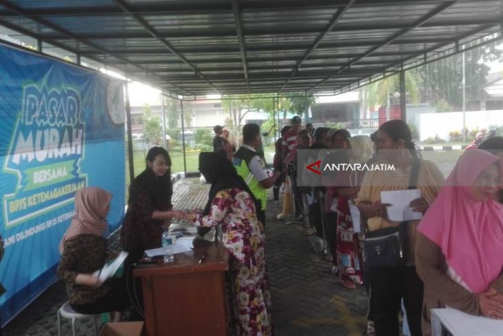 HUT Ke-41, BPJS Ketenagakerjaan Madiun Gelar Pasar Murah