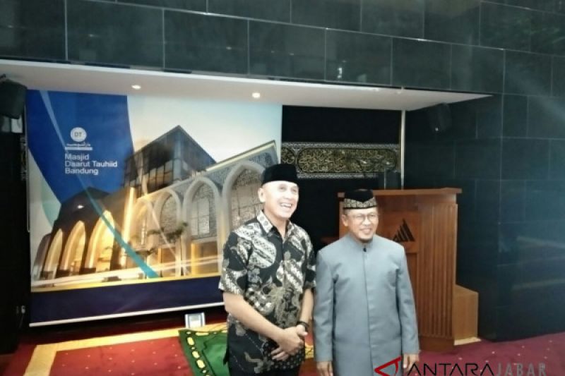 Iriawan bersilaturahim ke Ponpes Daarut Tauhid Bandung