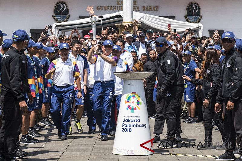 M Iriawan jadi pembawa obor Asian Games ke Gedung Sate
