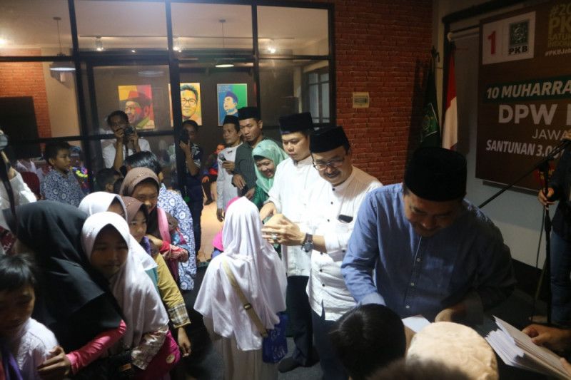 PKB Jabar santuni 3.001 anak yatim