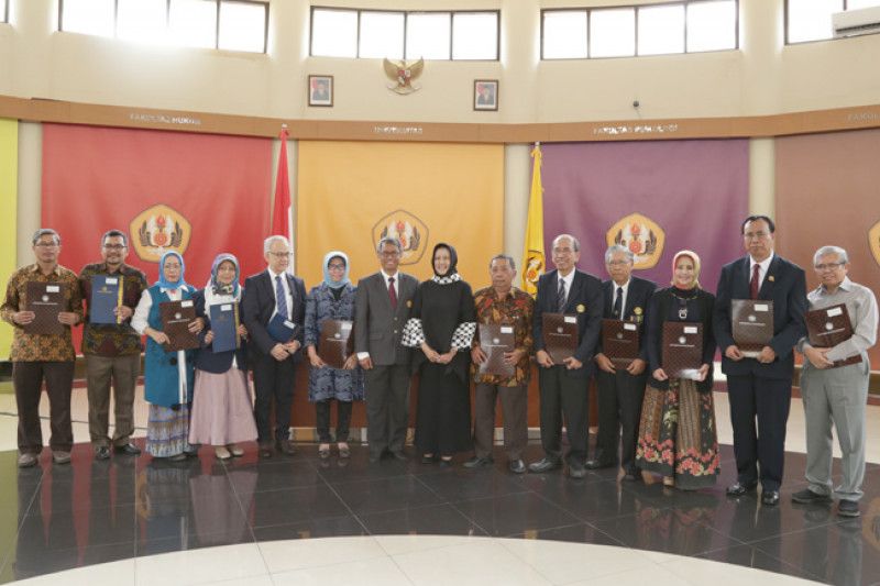 Unpad Bandung tambah tiga guru besar