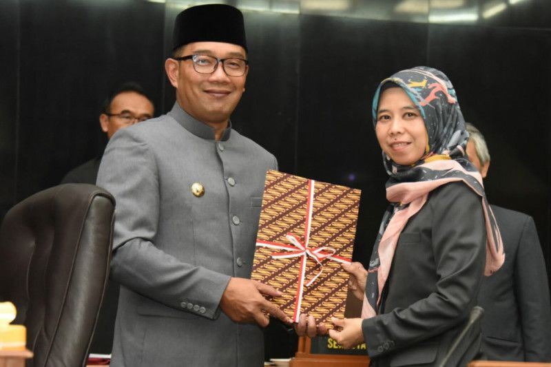 DPRD Jabar sahkan Raperda RAPBD tahun 2019