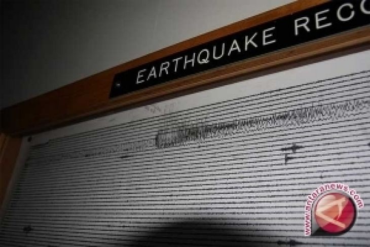 SAR simulasi evakuasi penanganan gempa bumi