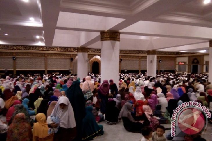Masjid Oesman Al Khoir Dipadati Jamaah Maulid Nabi 
