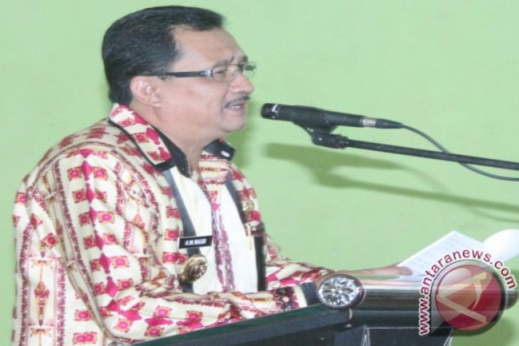 Bupati Kapuas Hulu serahkan 1.000 sertifikat tanah