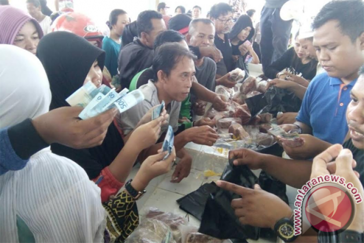 Dua ton daging beku kembali masuk Sintang