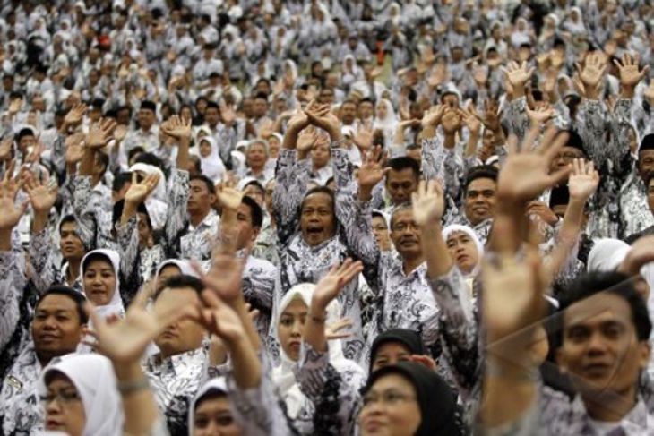 Bupati minta jangan ada penganiayaan guru Kapuas Hulu