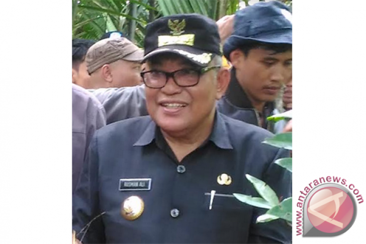 Rusman Ali instruksikan jajaran pemerintahan waspadai orang asing