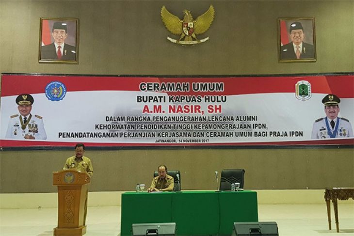 Bupati Kapuas Hulu Bicara di IPDN Jatinangor