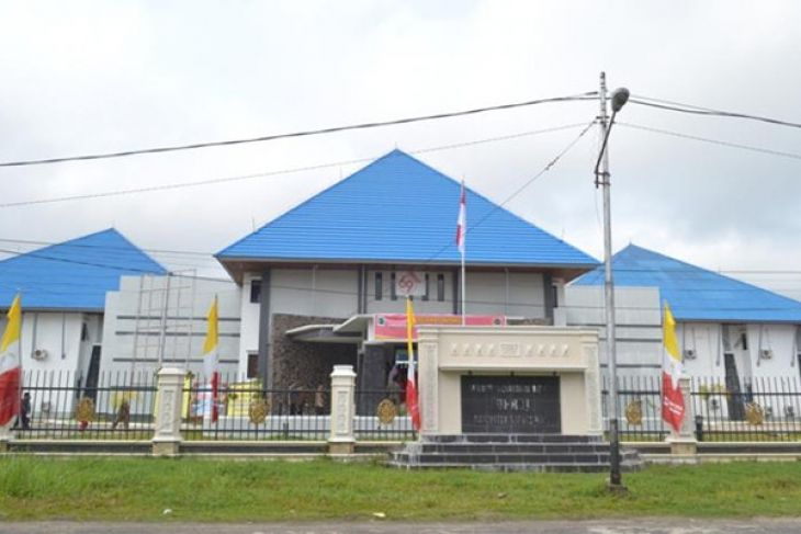 Ketua DPRD Kapuas Hulu Mengundurkan diri