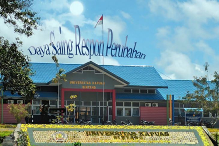 Mahasiswa Sintang baksos di perbatasan Kalbar-Kalteng