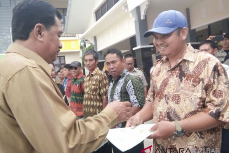 Commercial market inaugurated at Indonesia-Malaysia border