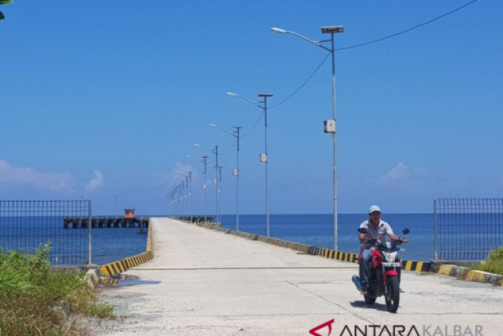 Pelabuhan Cik Kadir Sukadana jarang disinggahi kapal