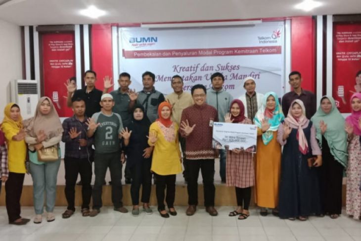 Telkom Kalbar salurkan Rp3,2 miliar program dana kemitraan