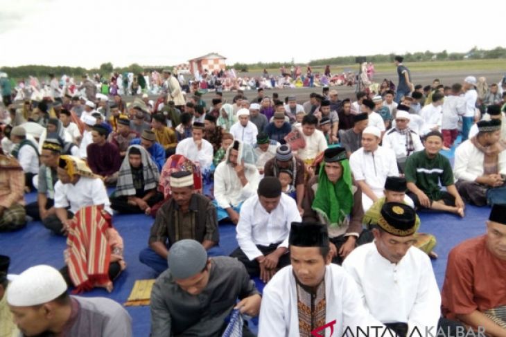 Pastor - Pemuda Katolik ikut pengamanan Idul Fitri Kapuas Hulu