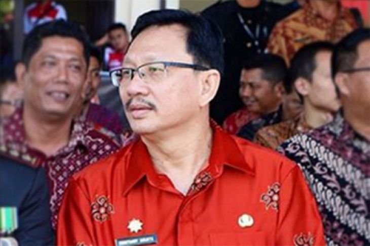 Christiandy Sanjaya serahkan dukungan 3.000 KTP Elektronik ke KPU Kalbar