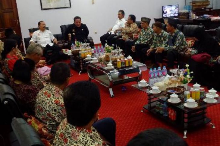 Bupati minta doakan jamaah umroh dan wisata rohani