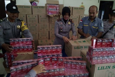 Polsek KPL sita 93 kardus rokok tanpa pita cukai