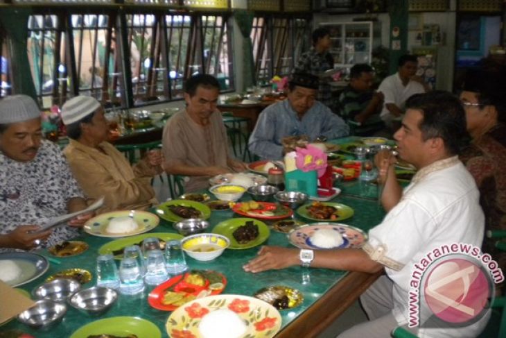 Pembuatan izin rumah makan tinggi di Banjarmasin