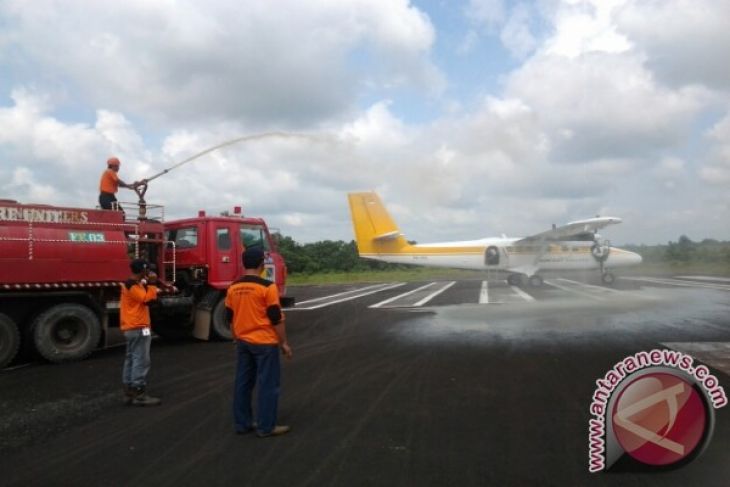 Warukin Airport Operation Constrained by Licensing