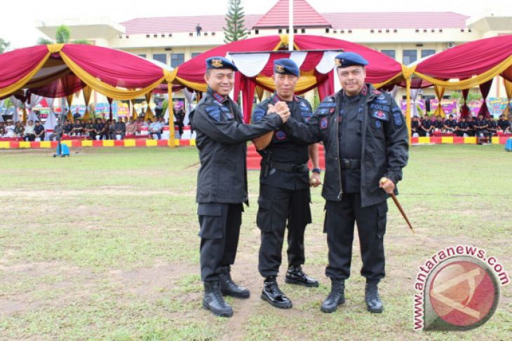Kapolda Dan Wakapolda Dianugerahi Warga Kehormatan Brimob