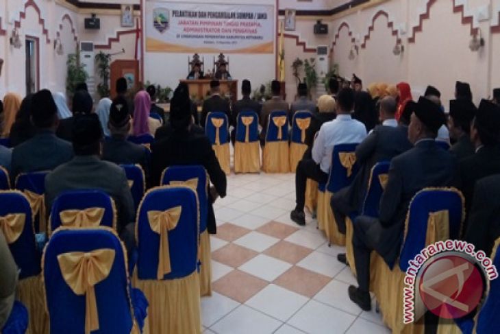 Bupati Lantik Lima PTP Hasil Lelang Terbuka