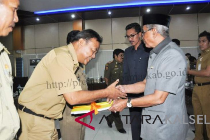 Bupati Banjar berikan penghargaan Kapolres ramah anak